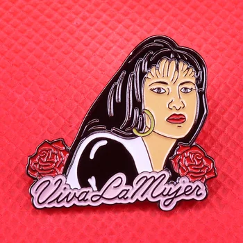 Viva La Mujer Selena Emaye Pin Güllerle Çevrili İlginç Retro Feminist Sanat Broş Kadınlar için Tezahürat Güçlendirici!